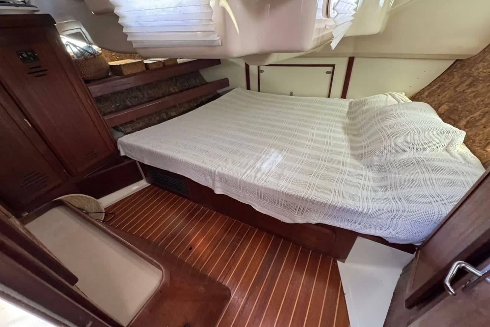 1994 Hunter Legend 40.5 - Image 23