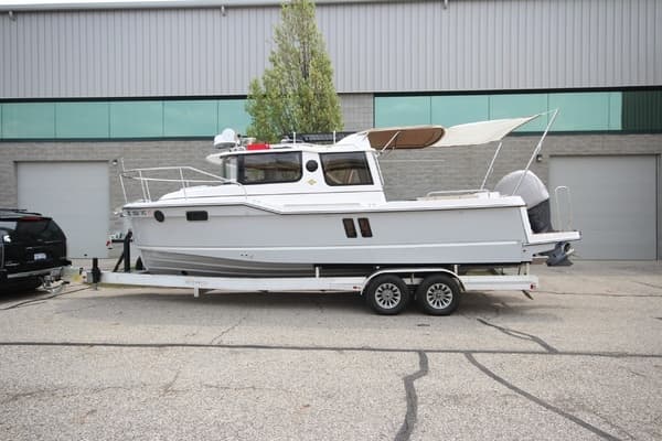 2025 Ranger Tugs R-25 w/Custom Trailer