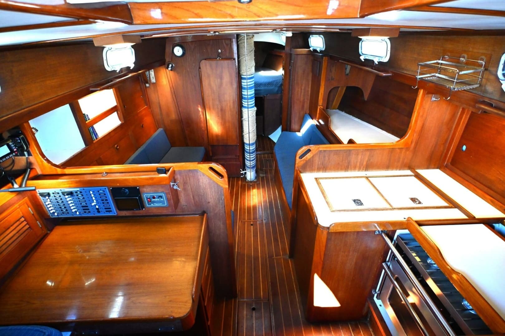 1980 Tartan 37 - Image 31