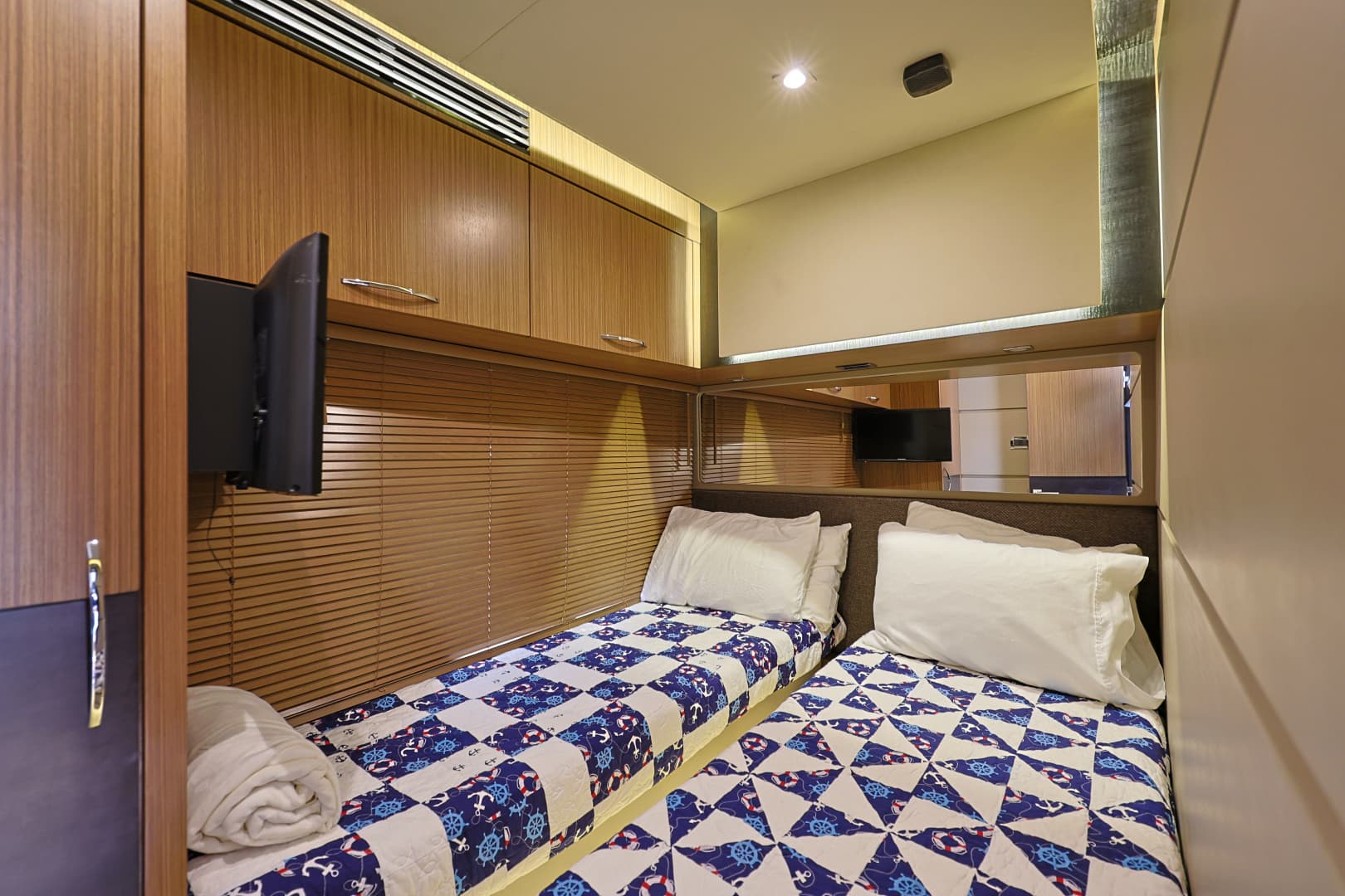 2017 Sea Ray L650 Fly - Image 49