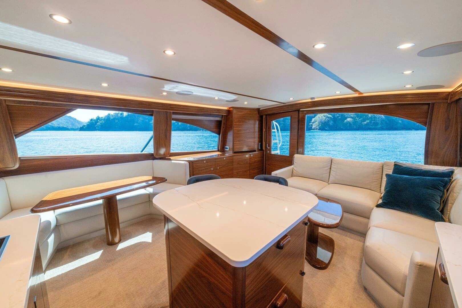 2025 Viking 58 Convertible - Image 12