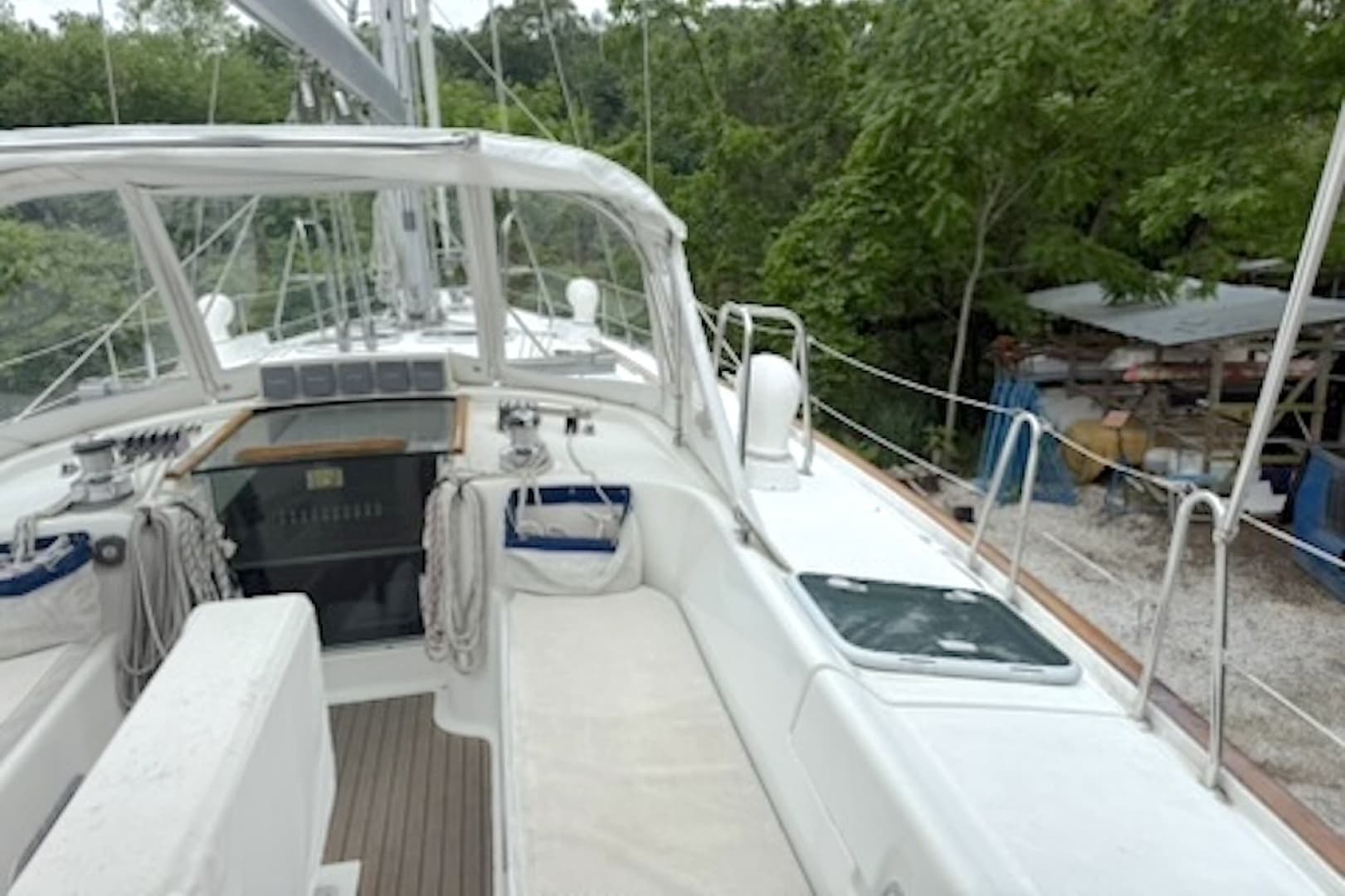 2001 Beneteau — - Image 17
