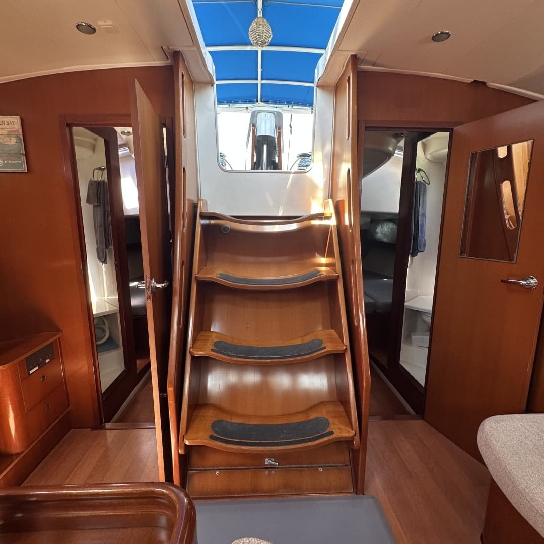 2006 Beneteau 523 - Image 32