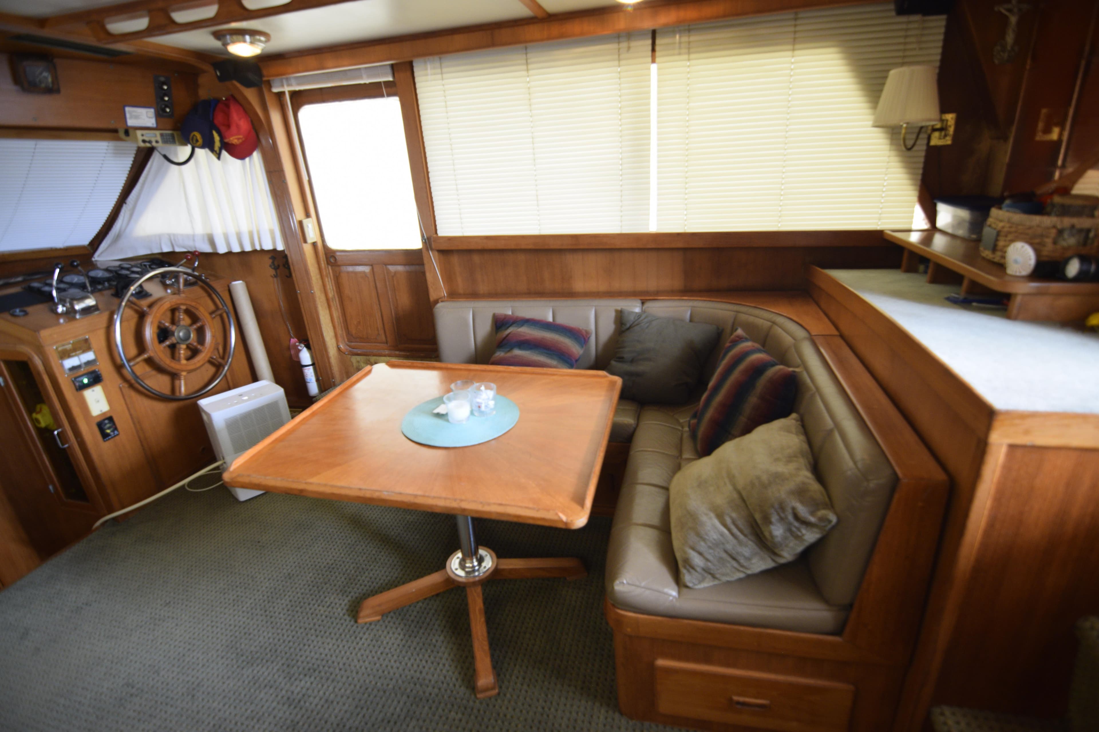 1987 Jefferson Sundeck - 12