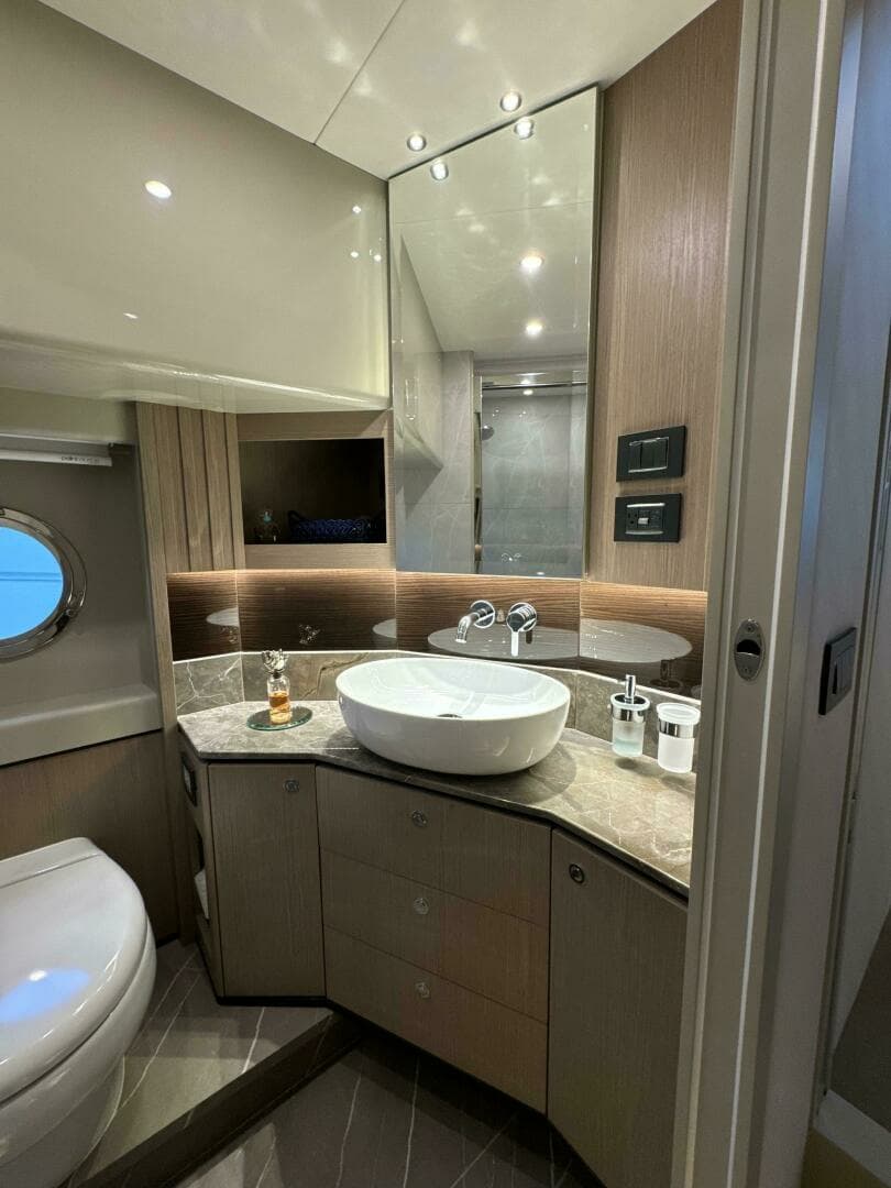 2023 Absolute 52 Navetta - Image 21