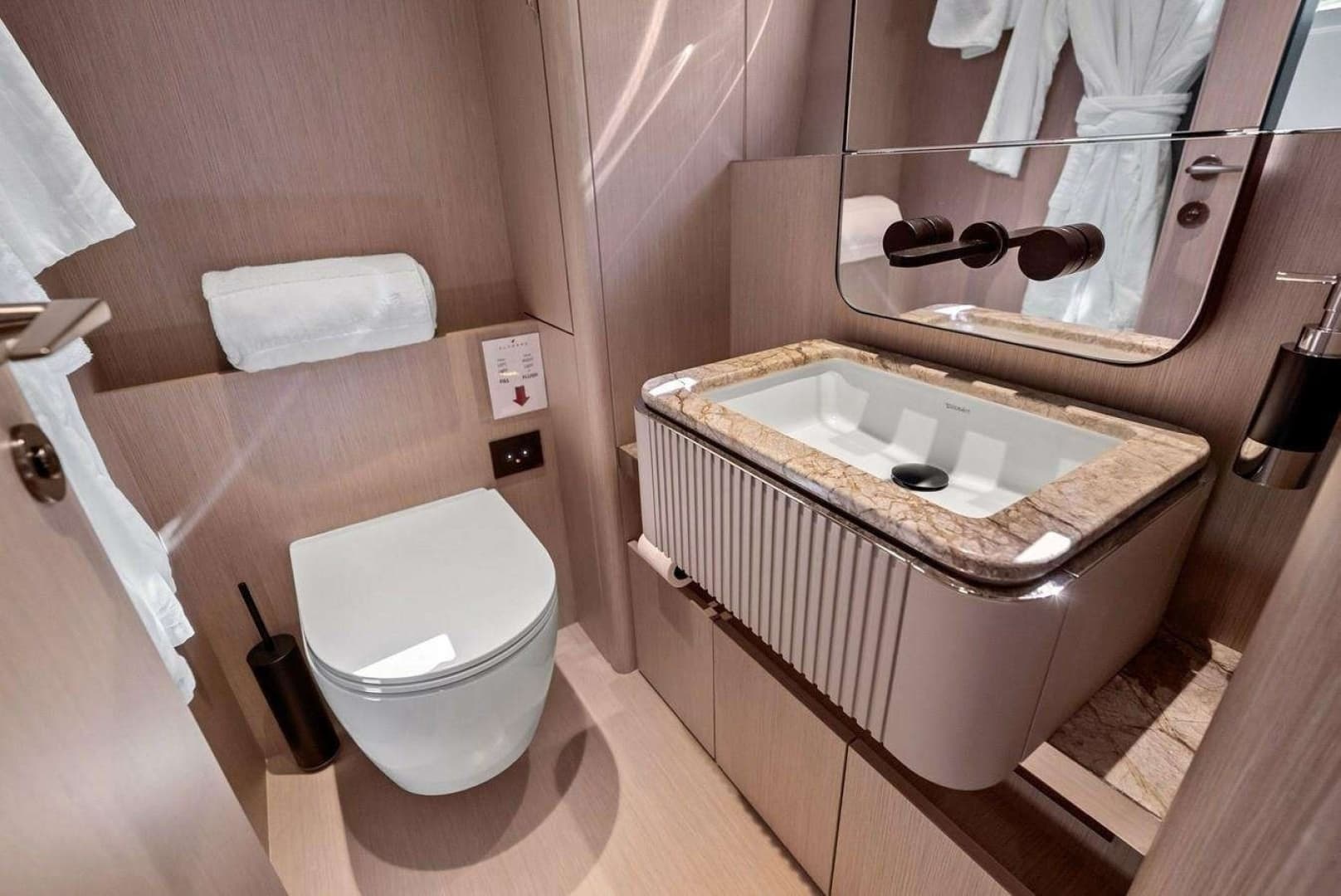2022 Ferretti Yachts 780 - Image 54