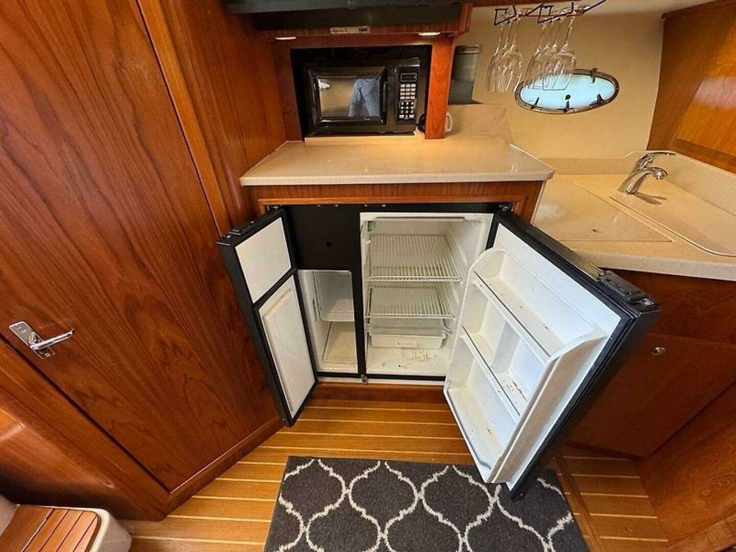 2000 Tiara Yachts 3500 Open - Image 29