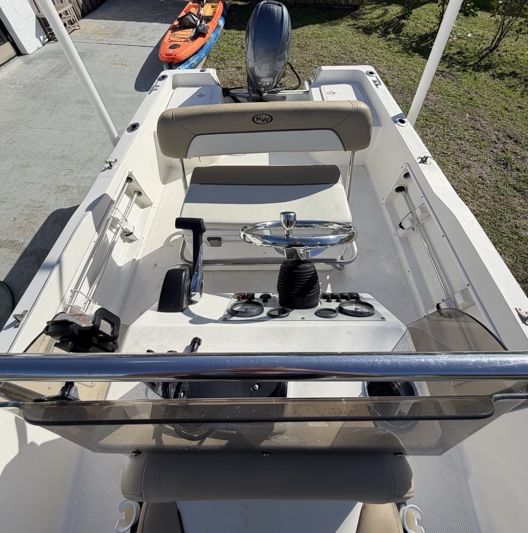 2014 Key West 1720 Sportsman - Image 8