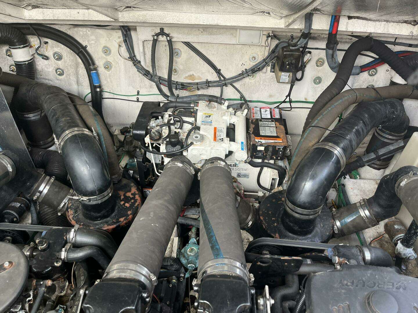 2005 Sea Ray 320 Sundancer - Image 48
