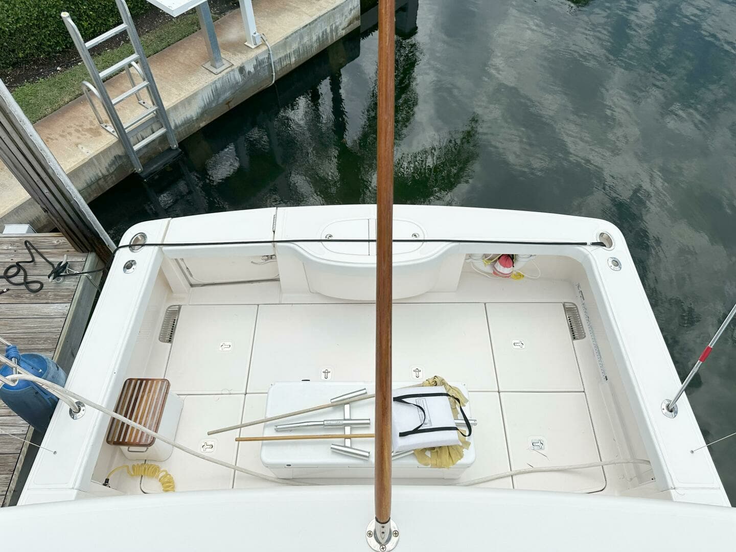 2011 Tiara Yachts 4300 Open - Image 12