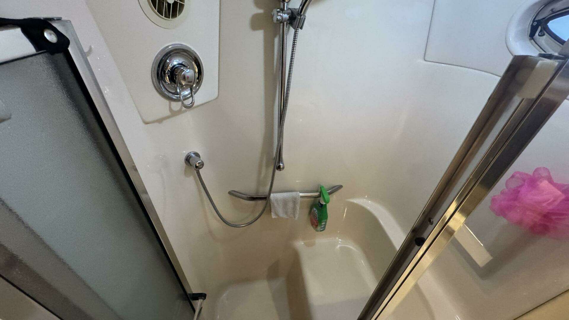2000 Sea Ray 420 Aft Cabin - Image 40