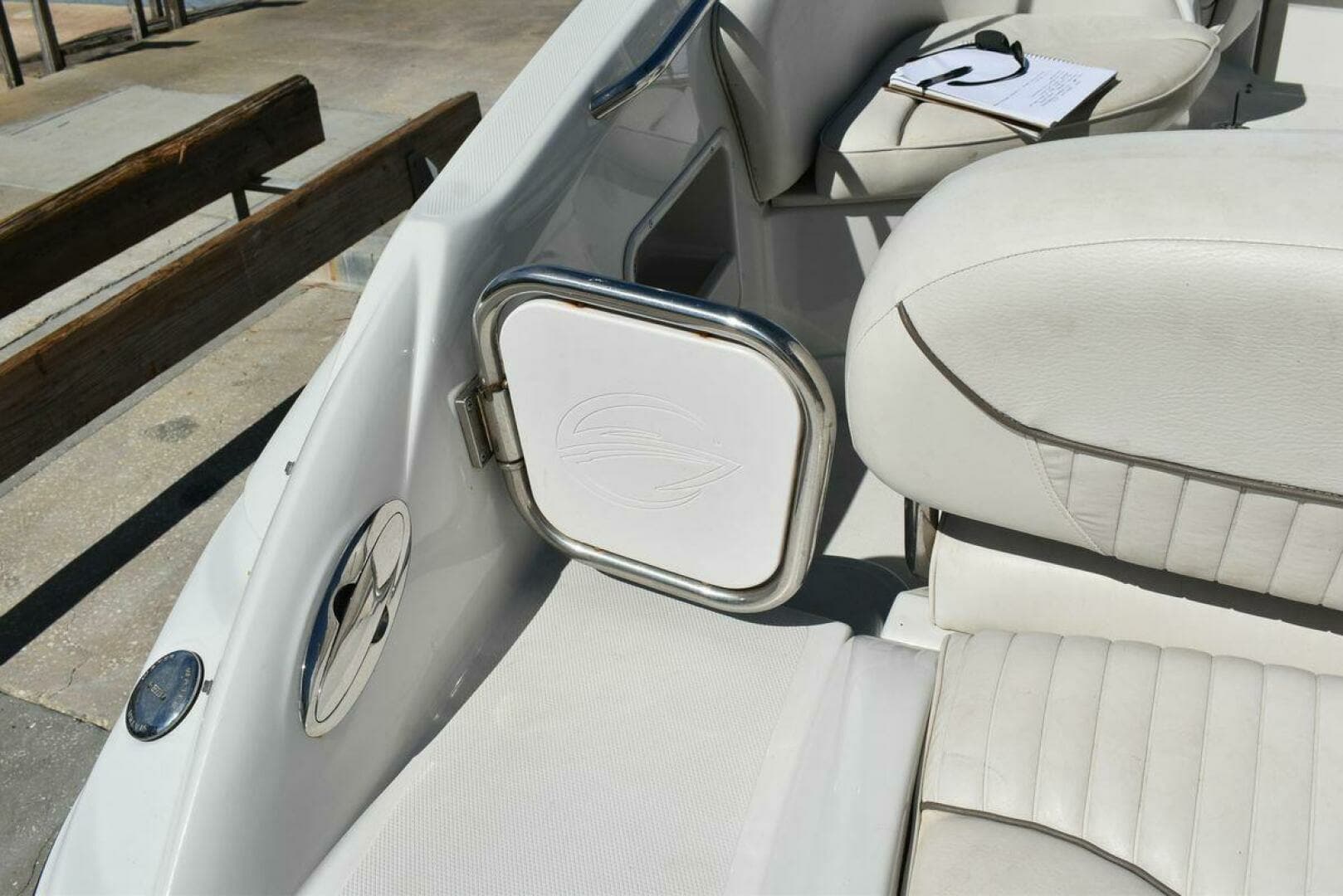 2005 Crownline 275 CCR - Image 11