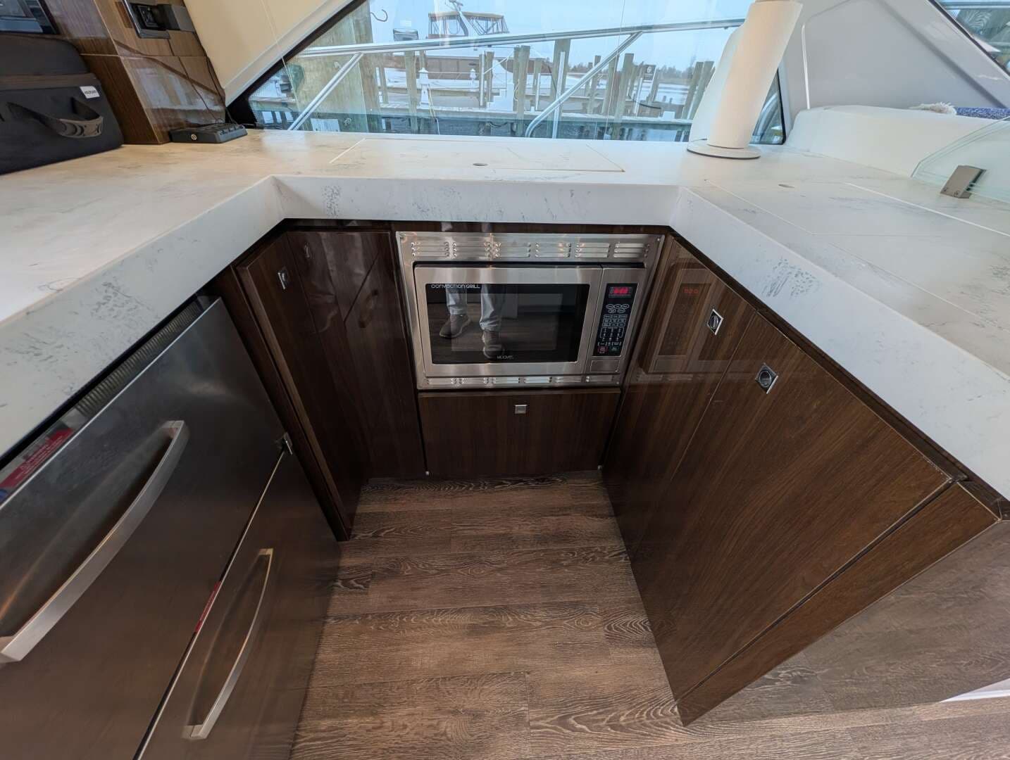 2022 Cruisers Yachts 54 Cantius - Image 26