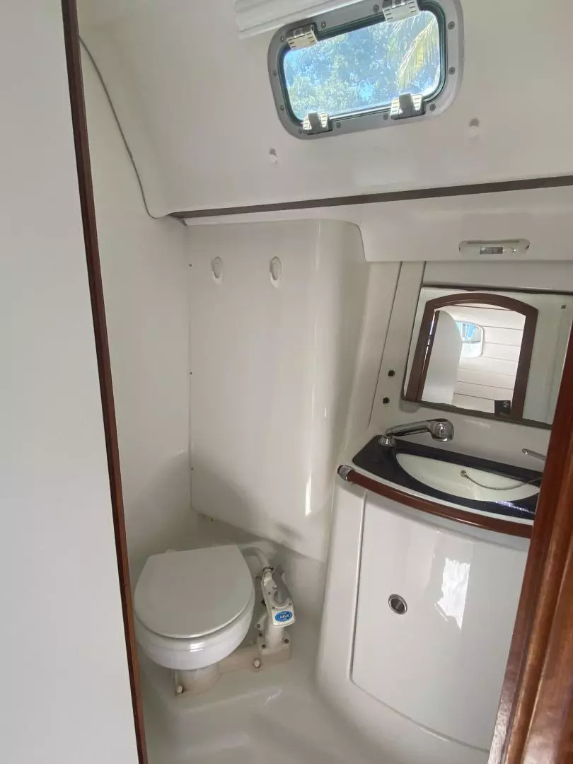 2004 Beneteau 473 - Image 47