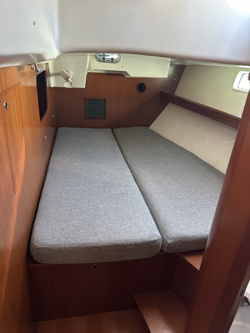 2006 Beneteau 523 - Image 10