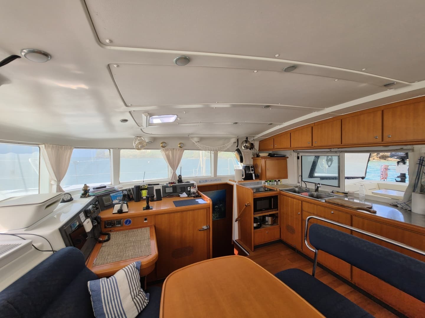 2006 Lagoon 440 - Image 18