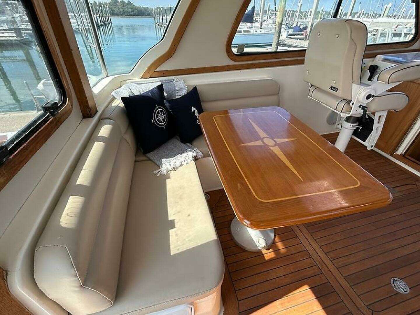 2004 Sabre 42 Express - Image 38