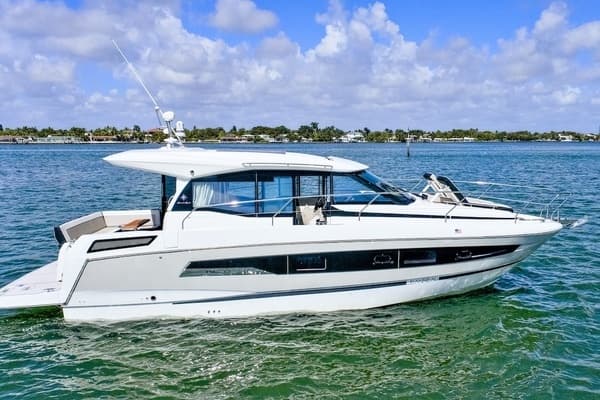 2020 Jeanneau NC37 - Image 1