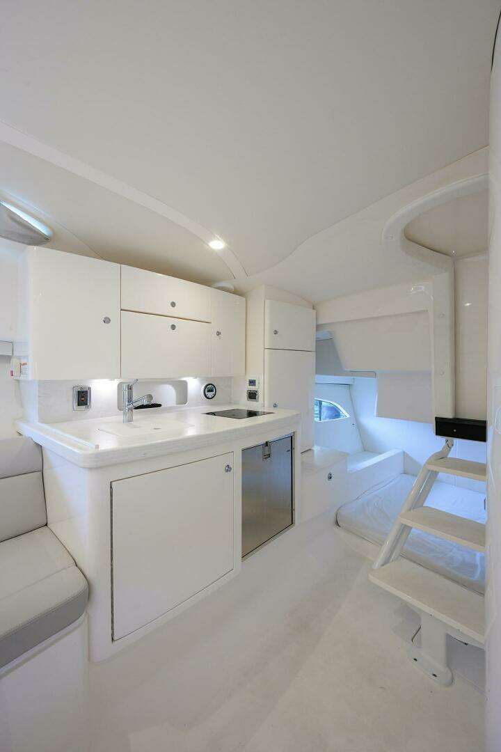 2023 Intrepid 41 Valor - Image 31