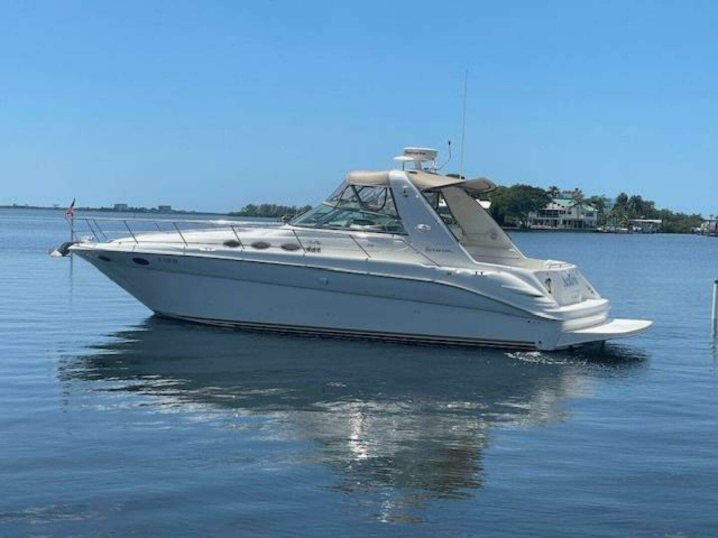 1998 Sea Ray 370 Sundancer - Image 7