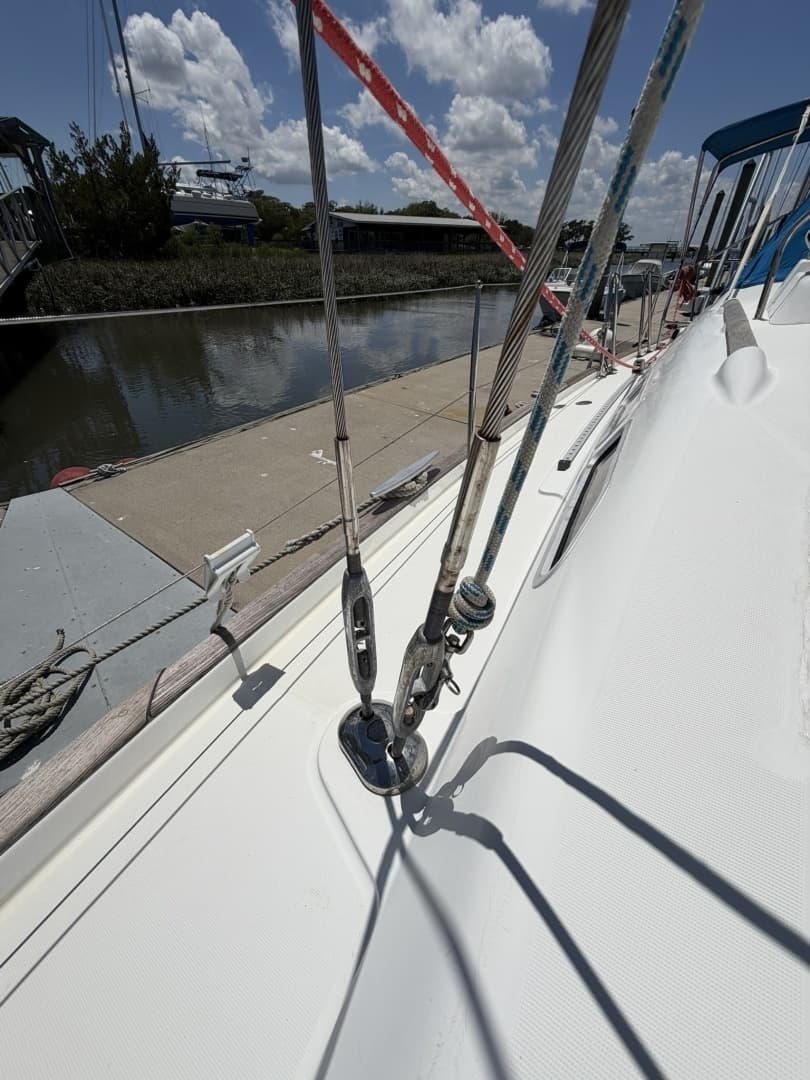 2006 Beneteau 423 - Image 50