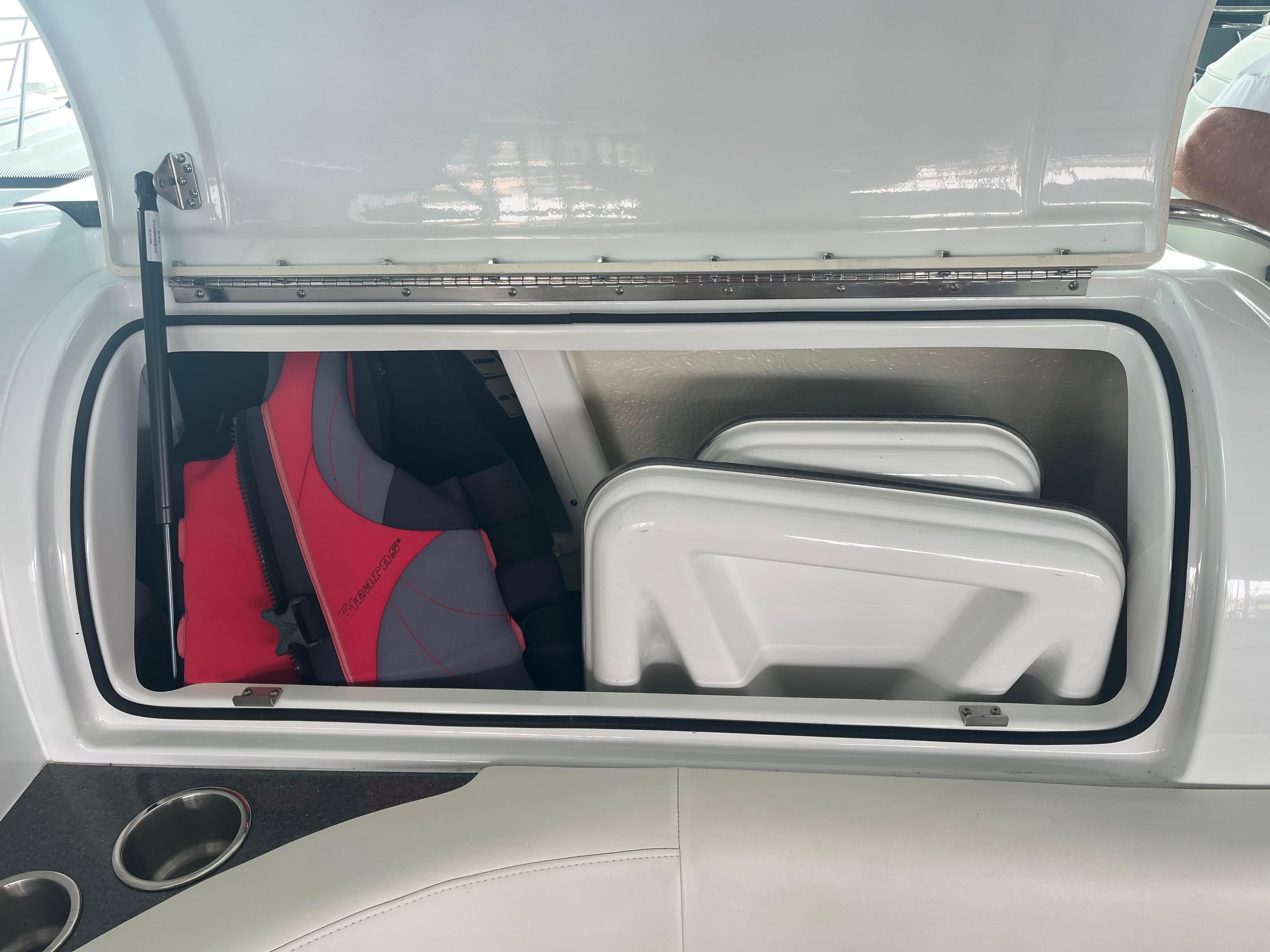 2014 Formula 45 Yacht - 94
