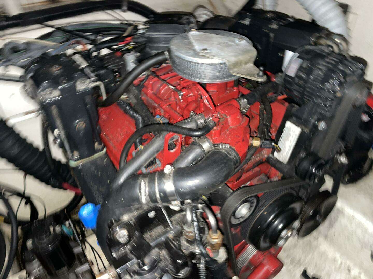 2005 Monterey 322 Cruiser - Image 40