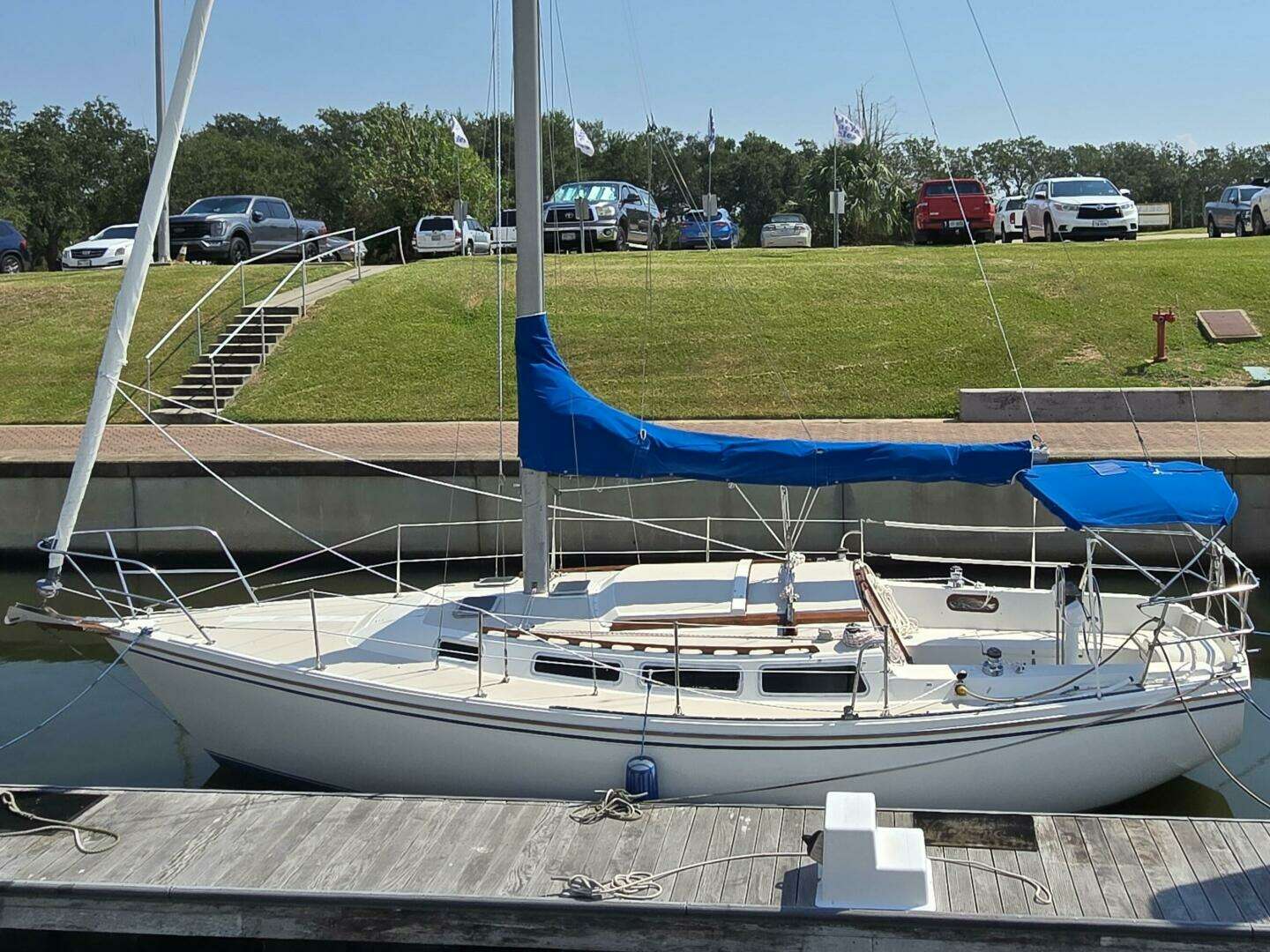 1986 Catalina Tall Rig - Image 11