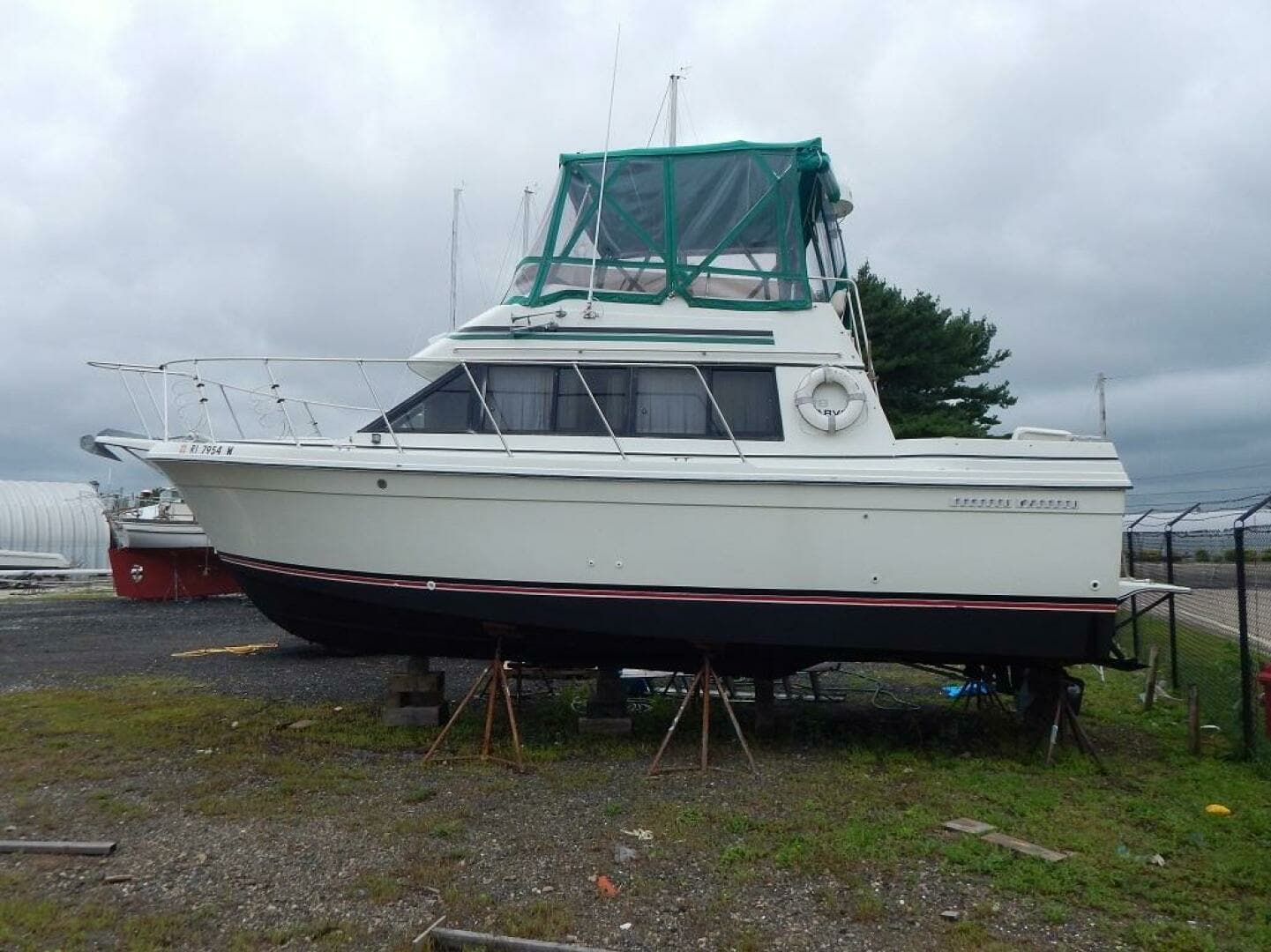 1983 Carver Mariner 2897 - Image 33