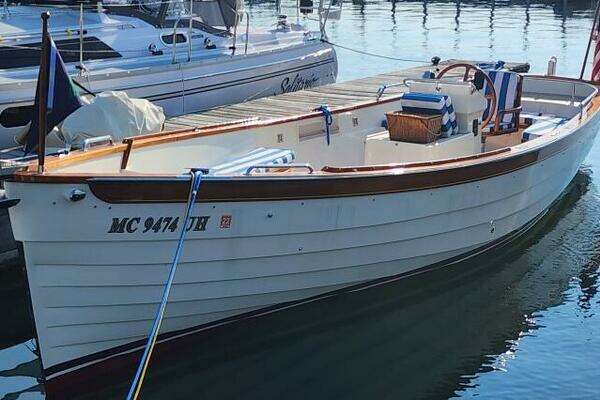 2007 Custom Flanders Bay 27 - Image 1