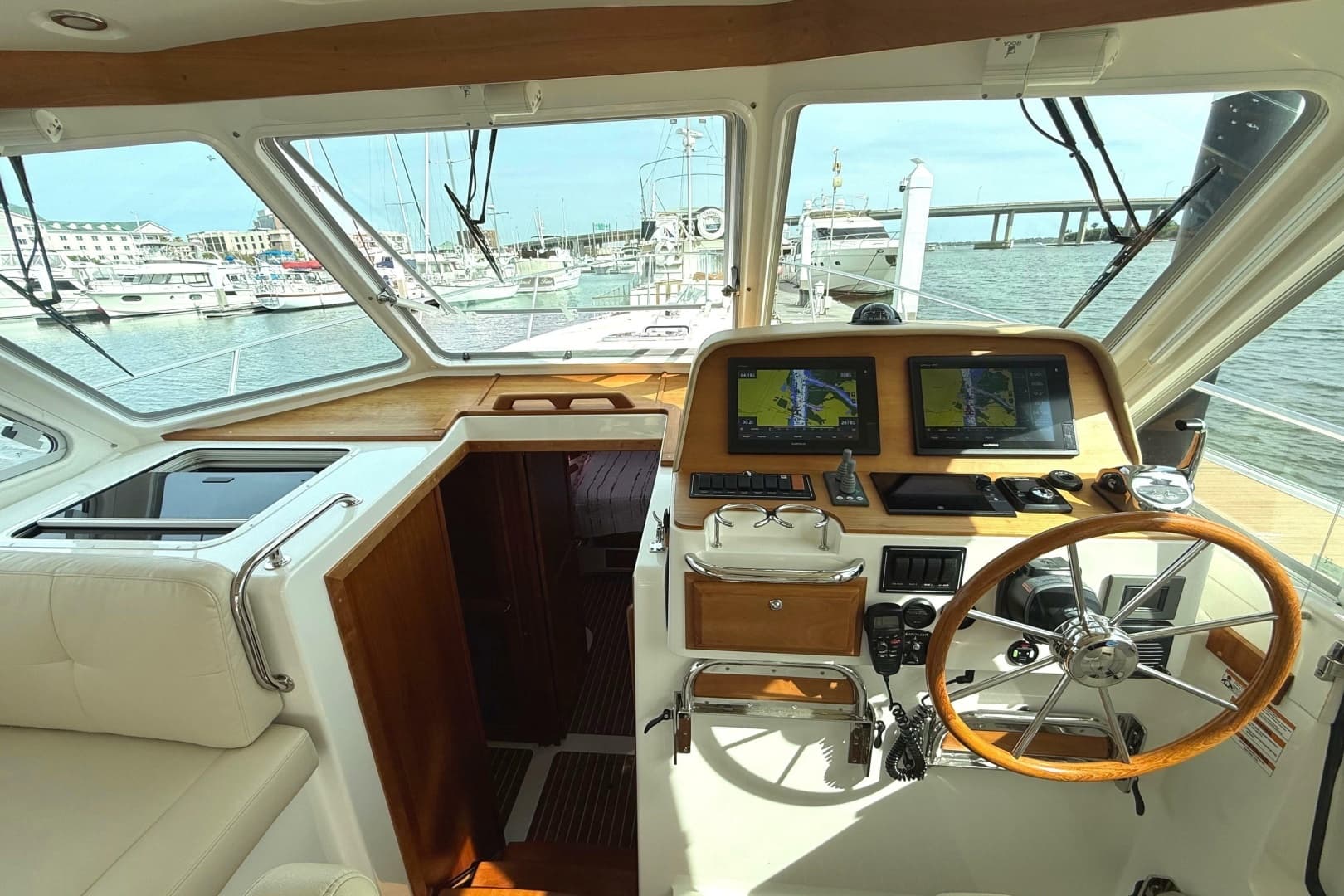 2018 Back Cove 41 - Image 14