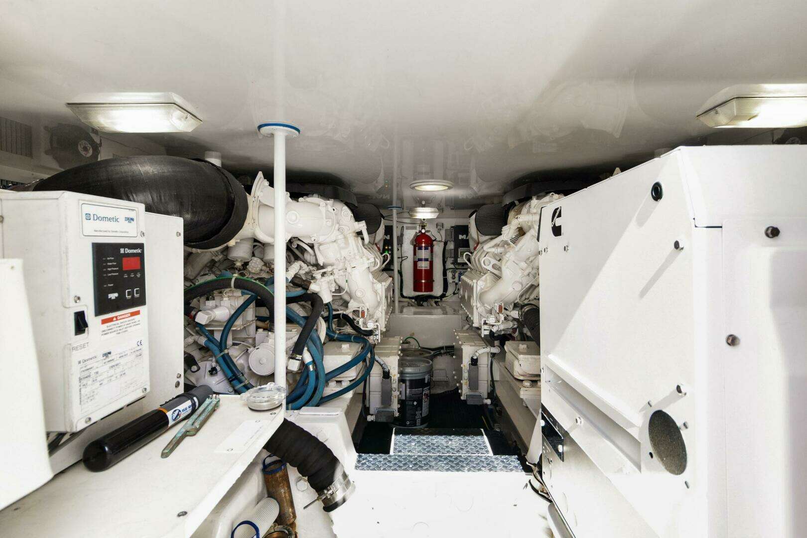2015 Viking 46 Convertible - Image 36