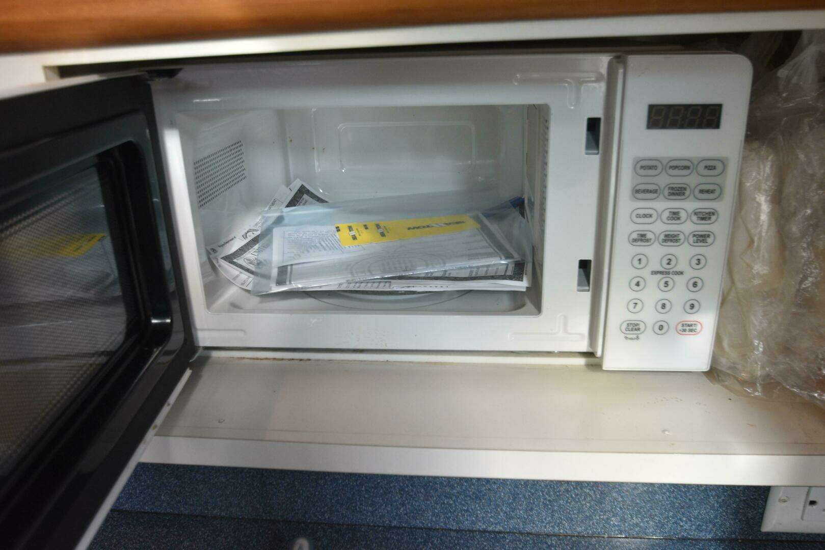 2005 Pursuit 3070 Offshore Express - Image 31