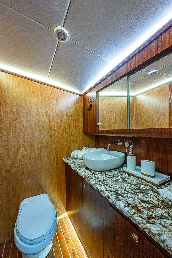 2022 Maverick 50 Sport Yacht - Image 20