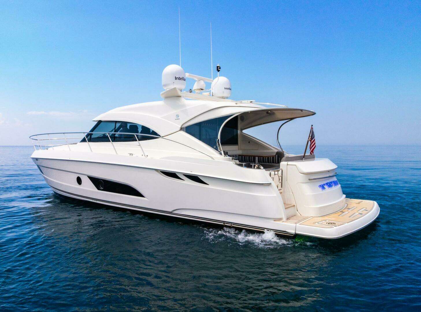 2019 Riviera 4800 Sport Yacht - Image 17