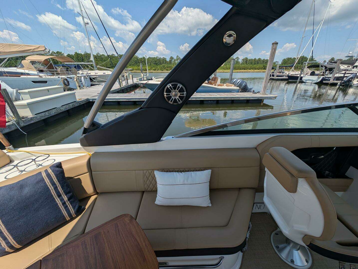 2023 Sea Ray 280 SLX - Image 31