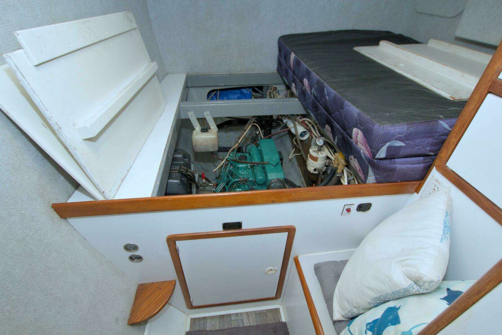 1996 Manta 40 - Image 97