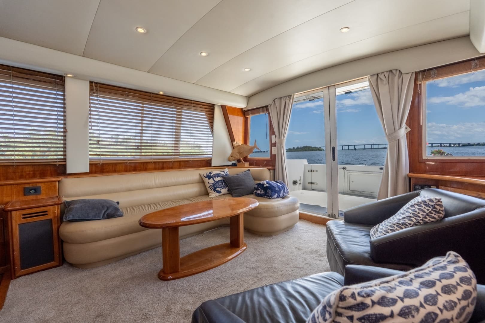 2003 Navigator 5700 - Image 30