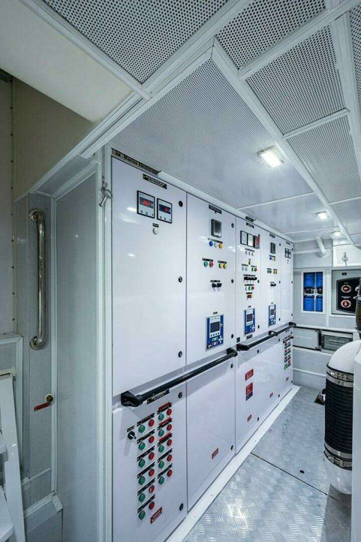 2020 Majesty Yachts 140 - Image 49