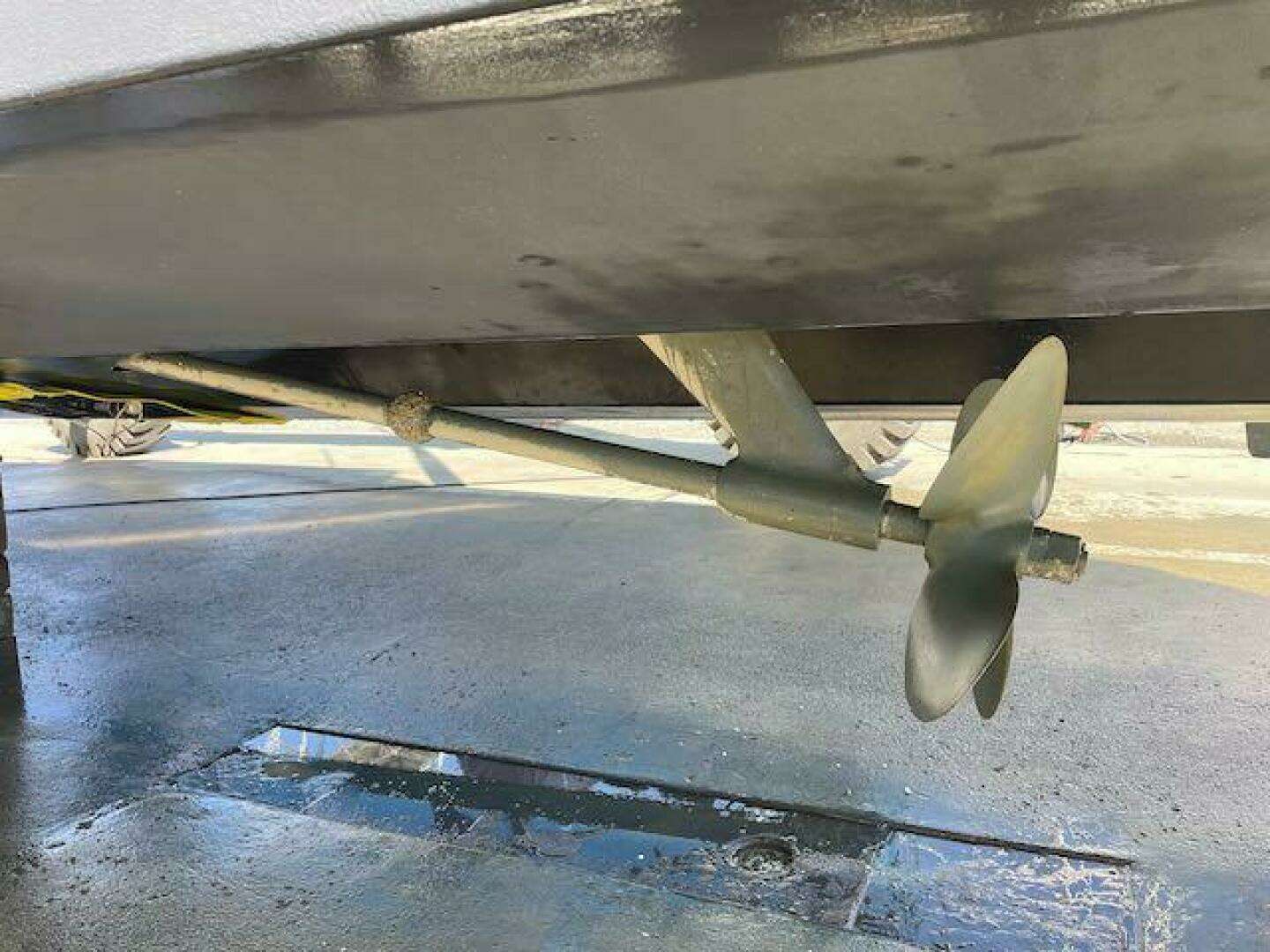 1999 Sea Ray 480 Sedan Bridge - Image 5