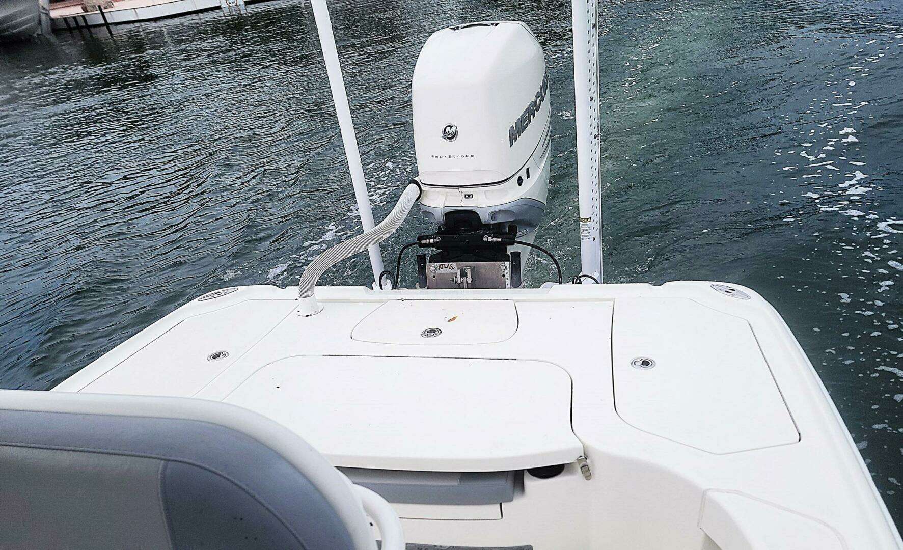 2017 SeaVee 270Z - Image 19
