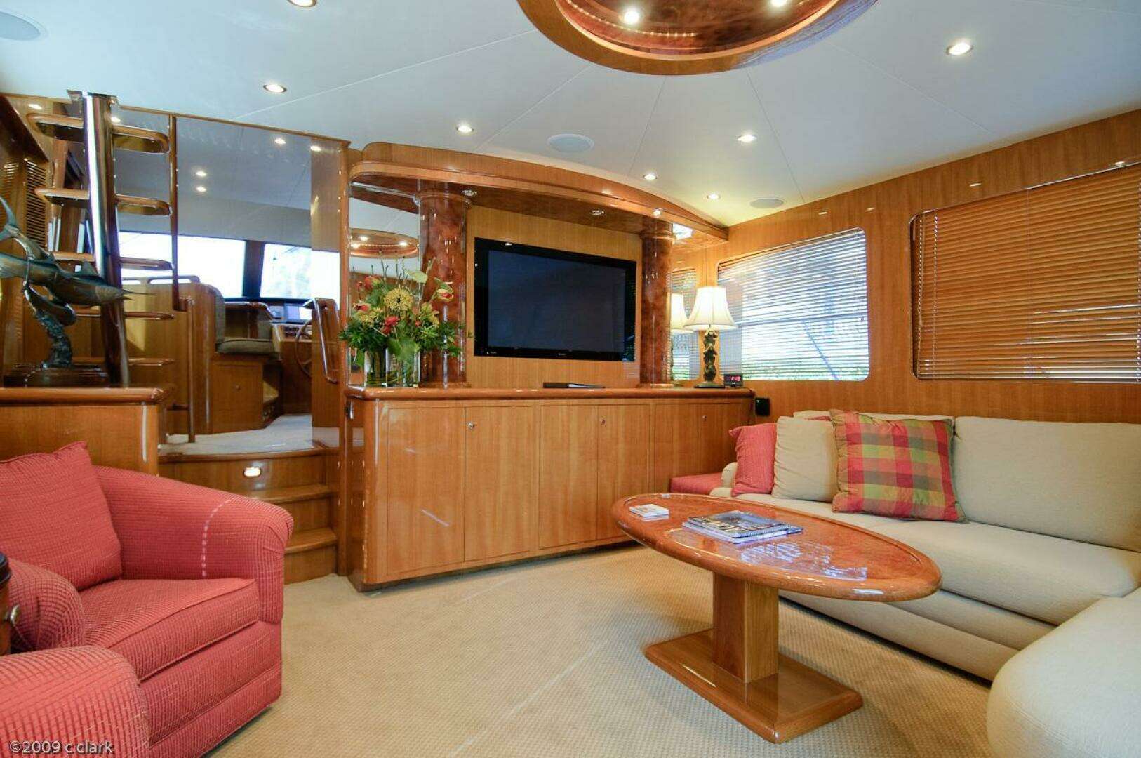 2005 Ocean Alexander 58 Motor Yacht - Image 9