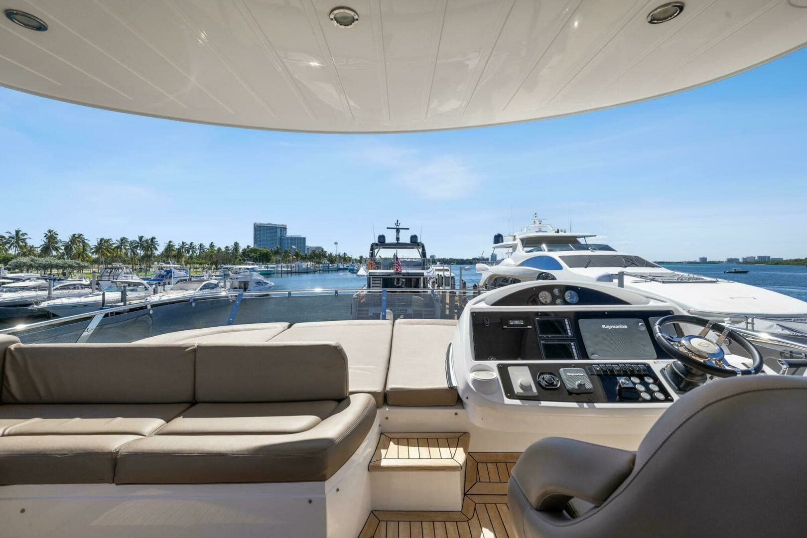2014 Sunseeker Manhattan 73 - Image 4