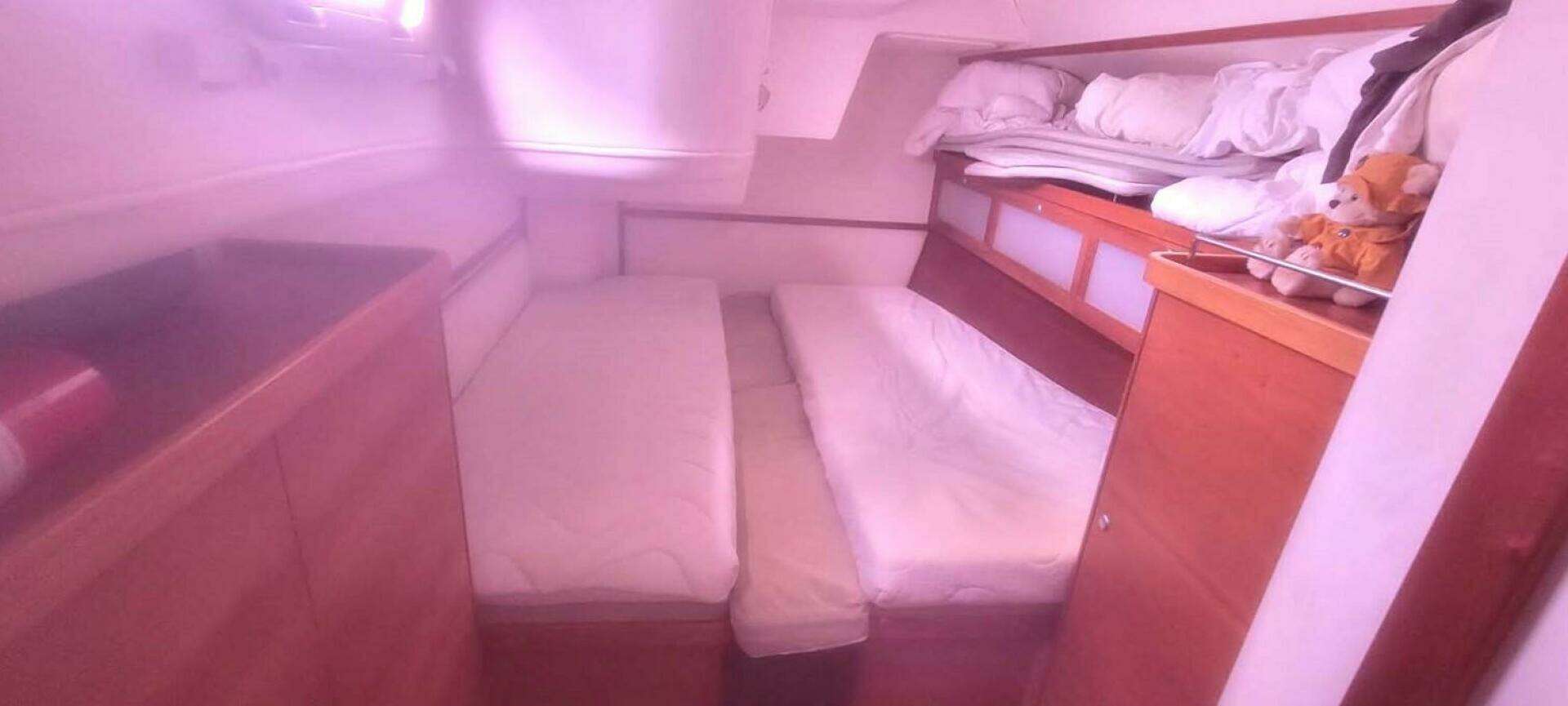 2009 Hanse 630e - Image 22