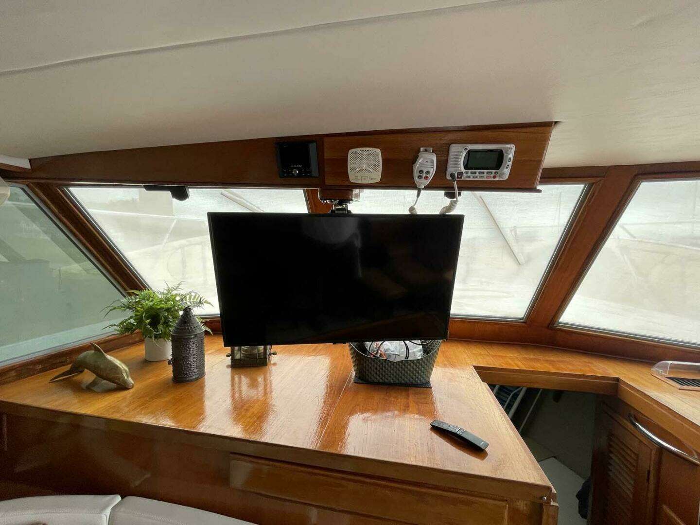 1985 DeFever 40 Offshore Cruiser - Image 13