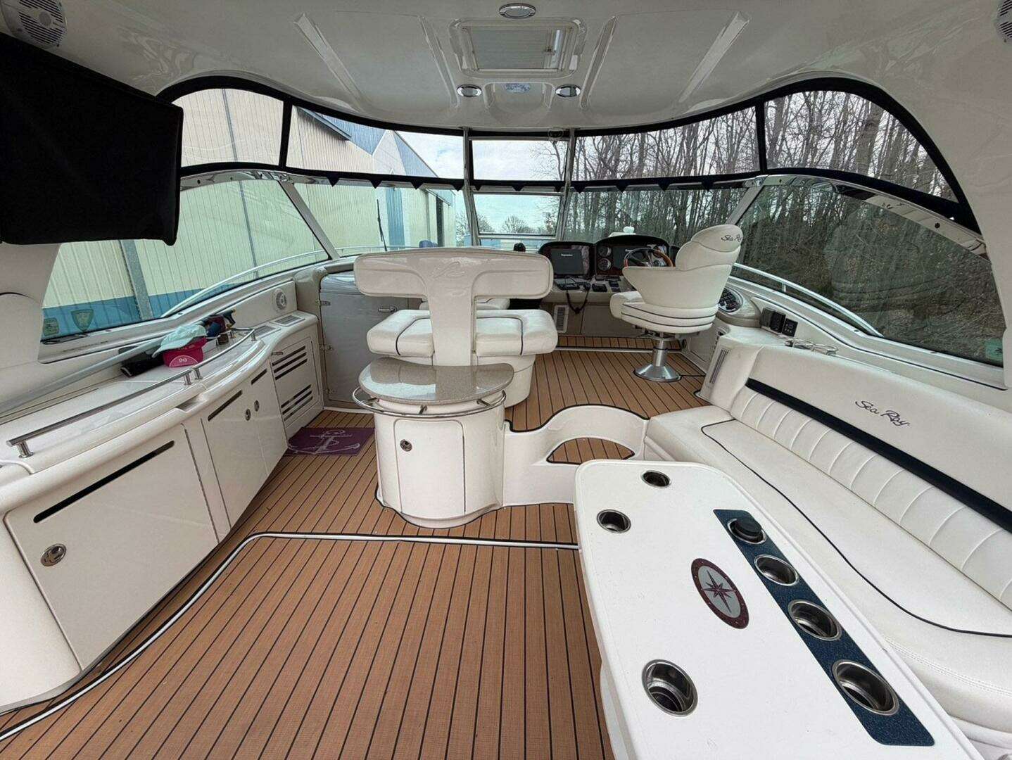 2004 Sea Ray 500 Sundancer - Image 11