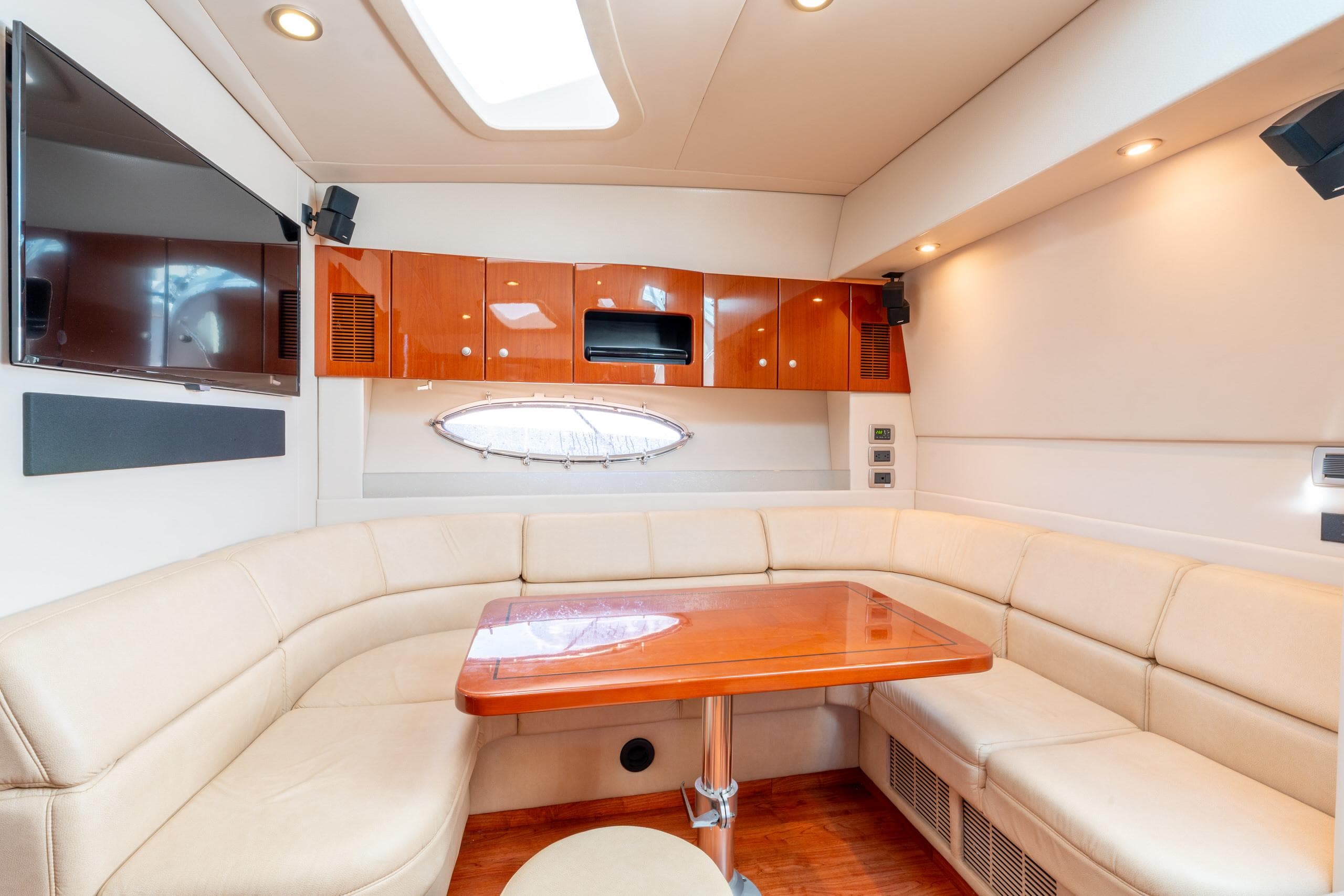 2007 Formula 45 Yacht - 83