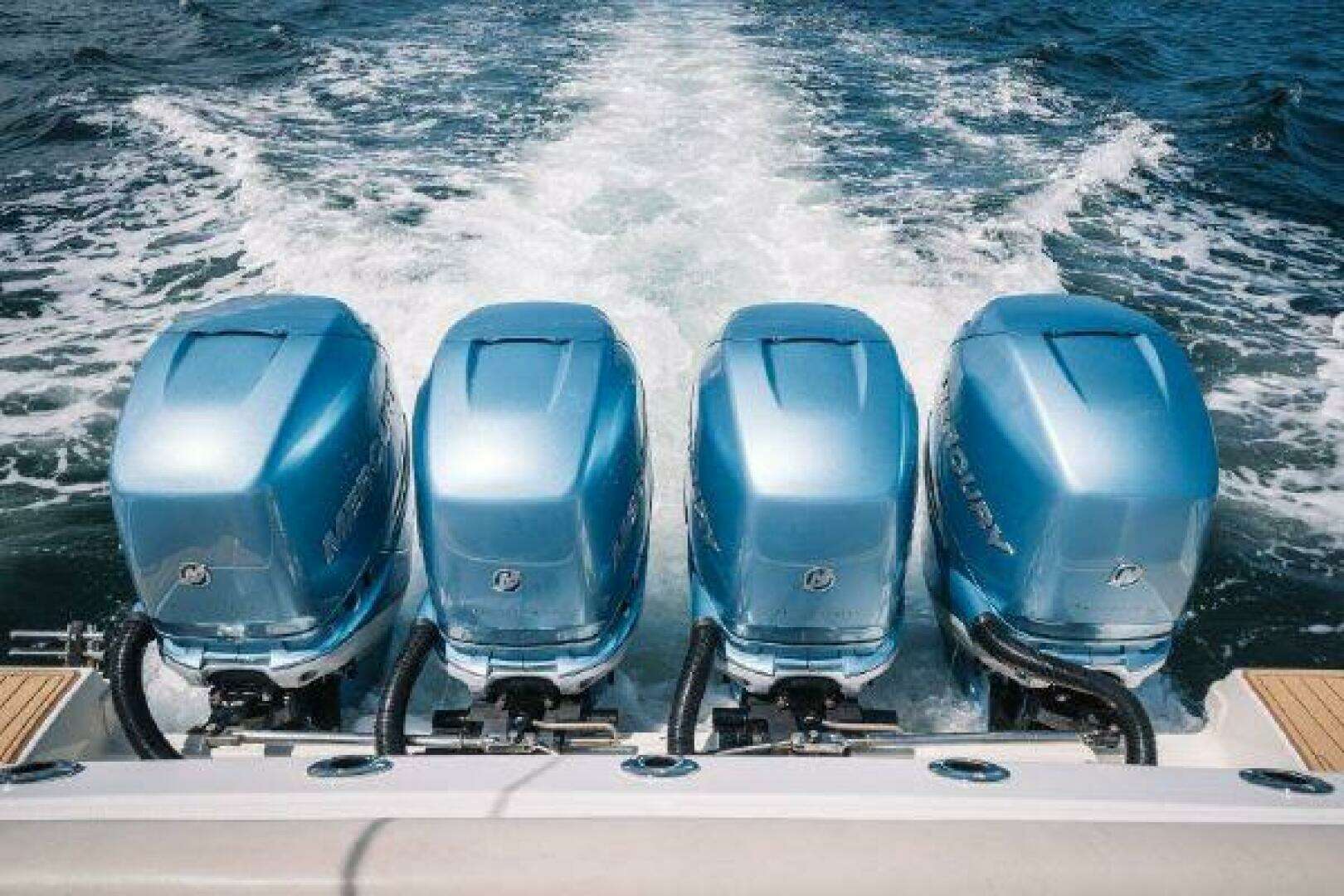 2017 Boston Whaler 42 Outrage - Image 11