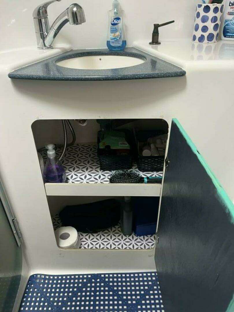 2000 Fountaine Pajot Belize - Image 36