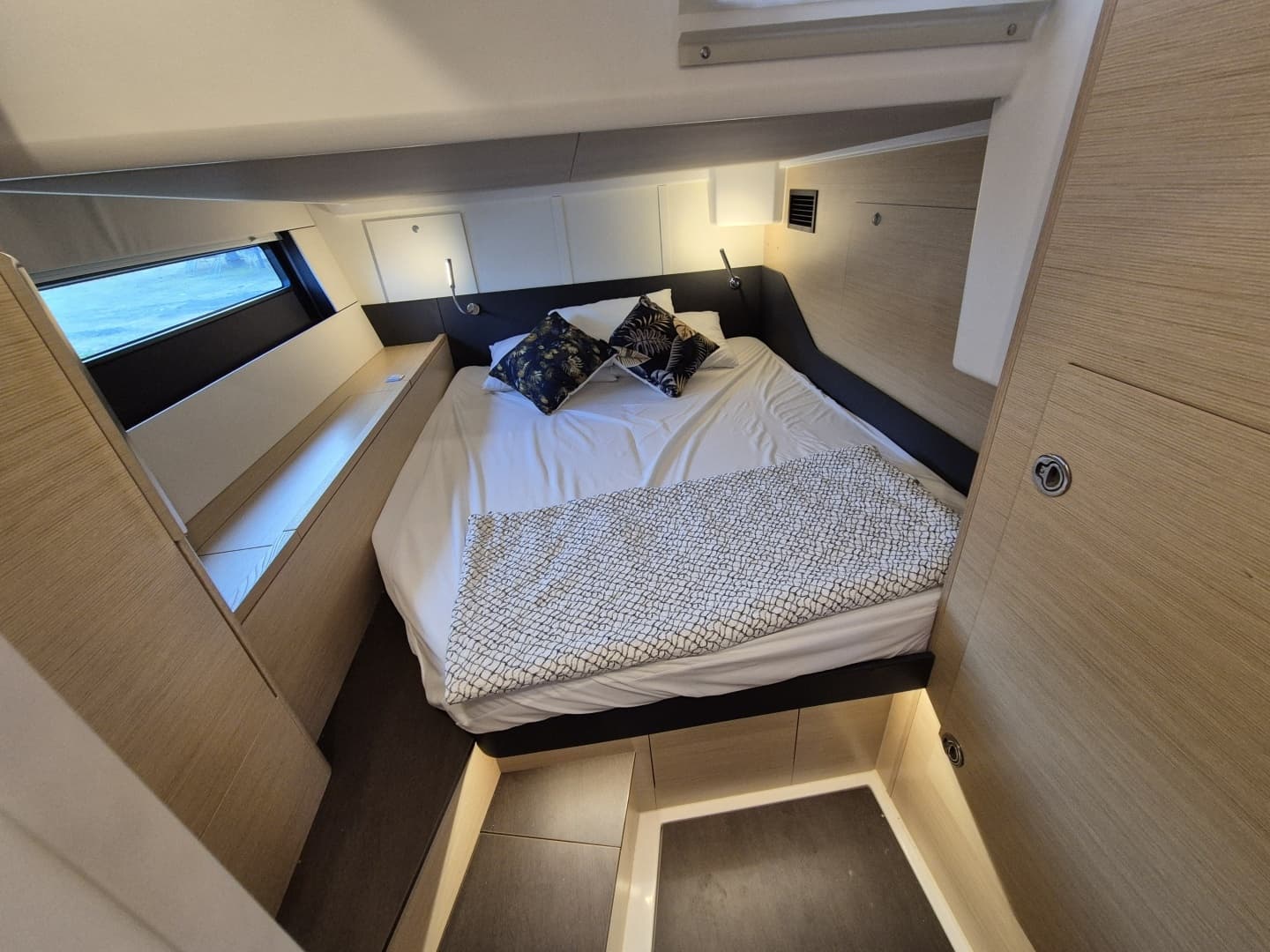2023 Hanse 510 - Image 30